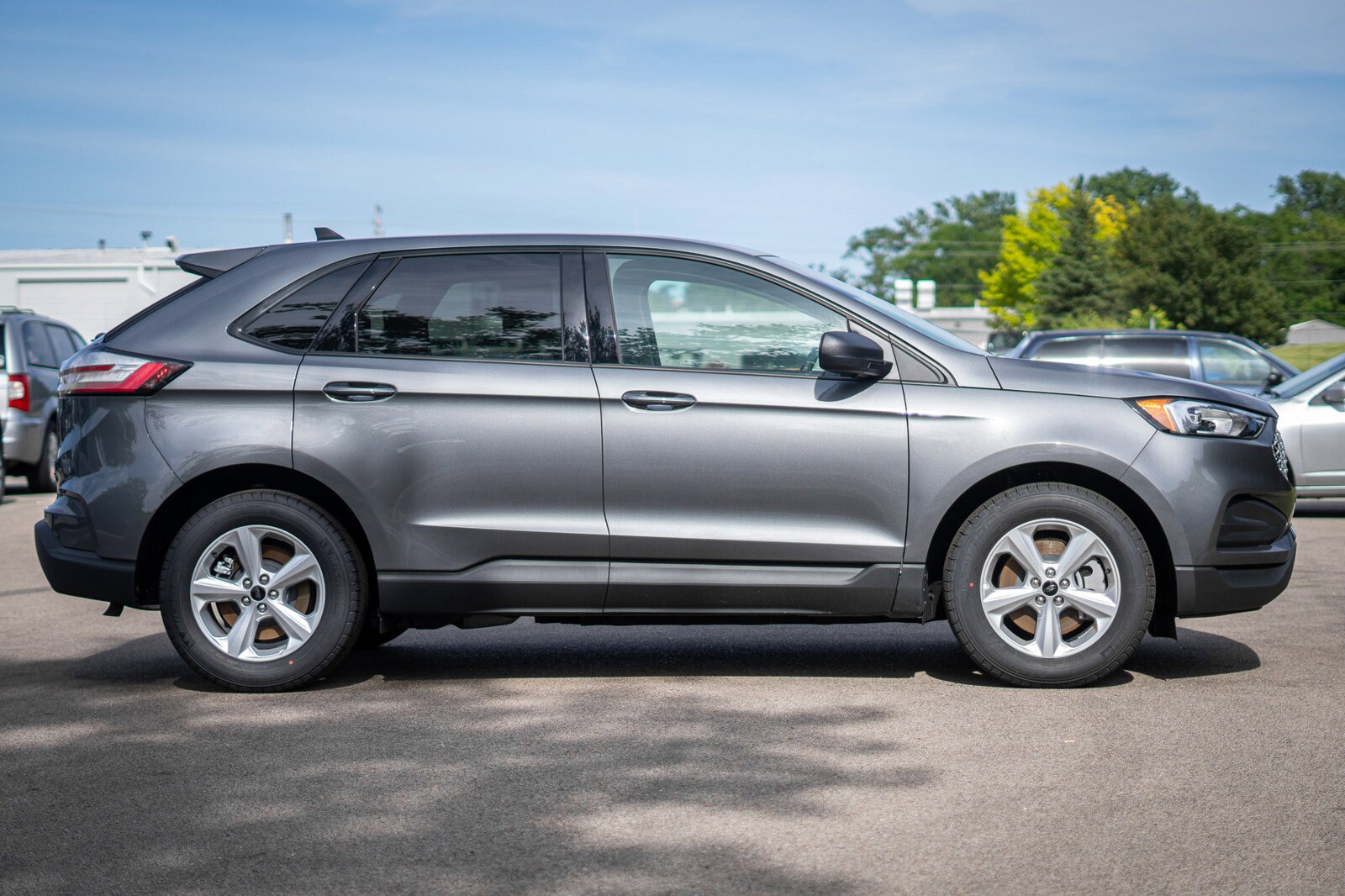 2024 Ford Edge SE photo 4