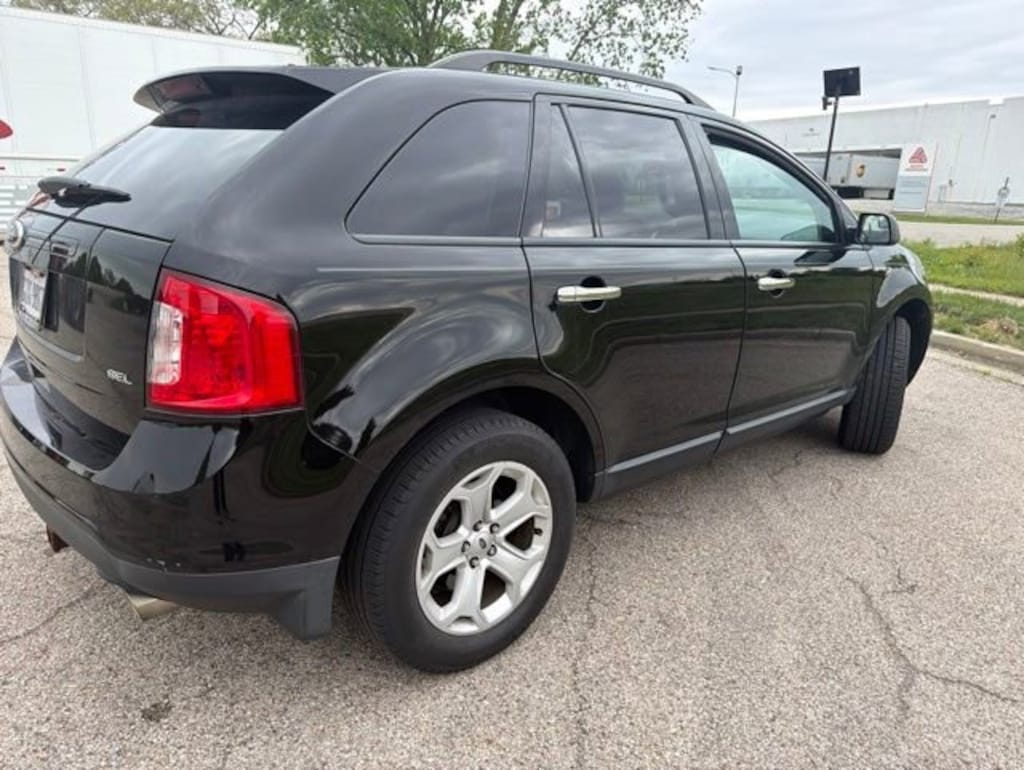 Used 2011 Ford Edge SEL SUV