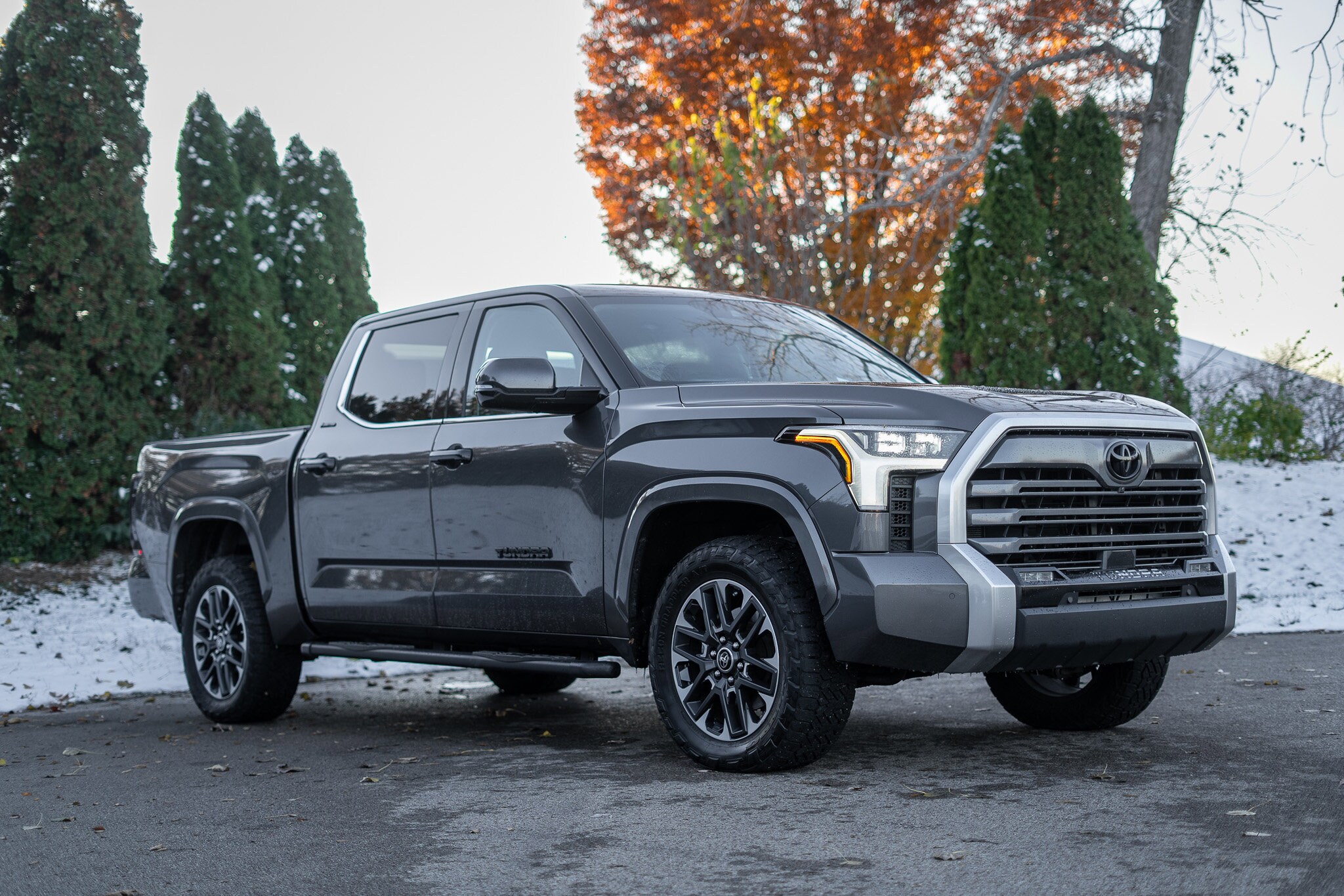2023 Toyota Tundra Limited CrewMax photo 3
