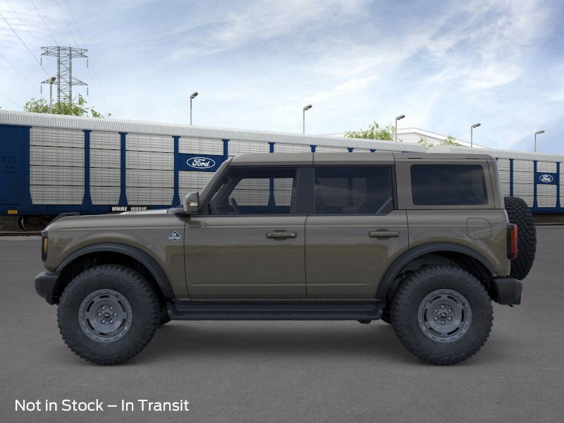 2025 Ford Bronco Outer Banks photo 3