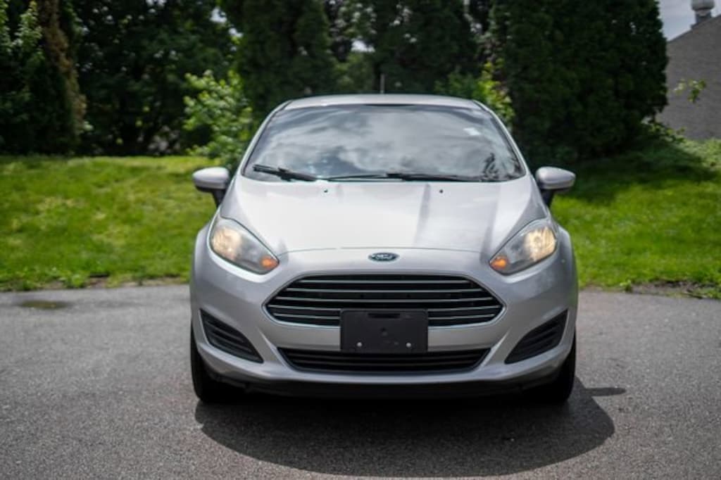 Used 2018 Ford Fiesta SE Sedan
