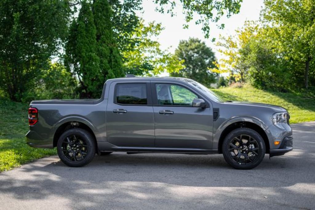 New 2026 Ford Maverick Lobo Standard Truck SuperCrew