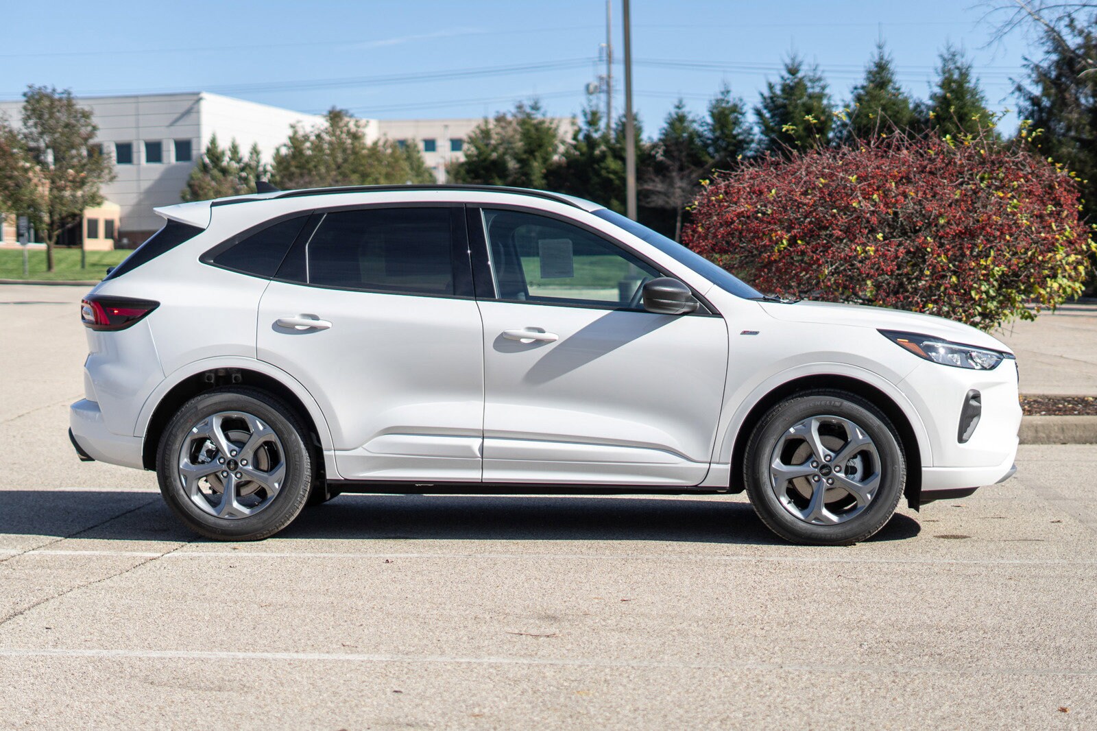 2024 Ford Escape ST-Line photo 4