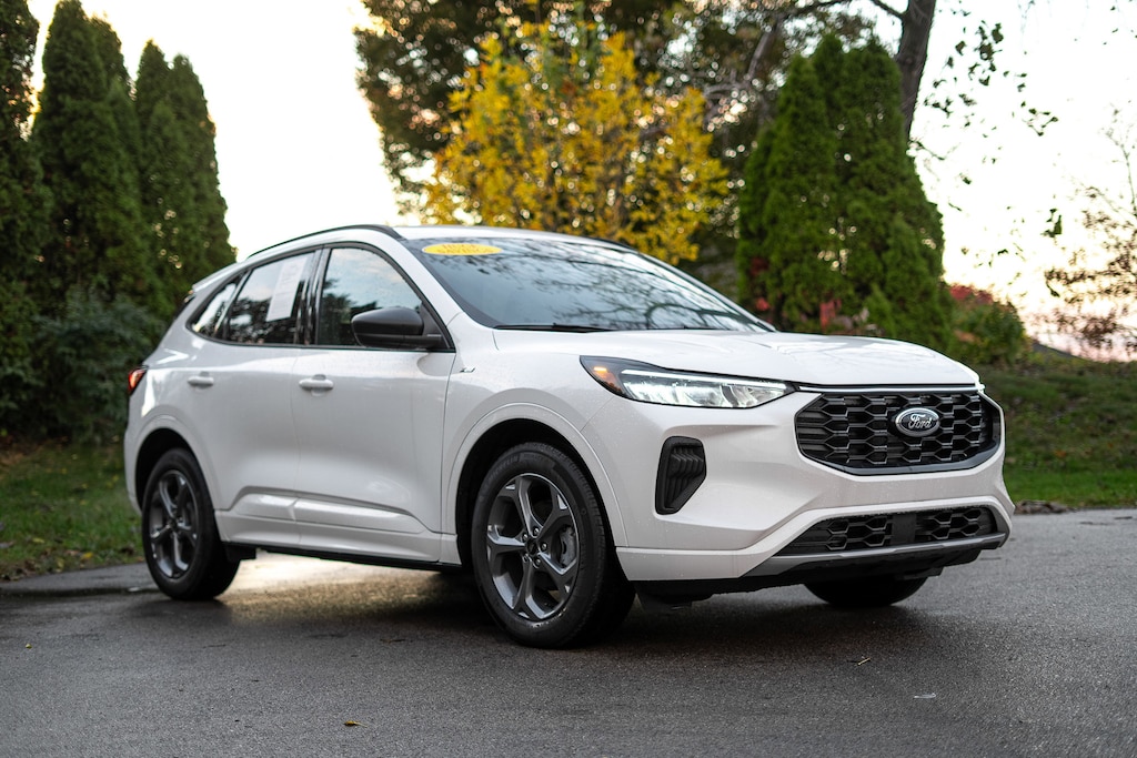 New 2024 Ford Escape ST-Line SUV