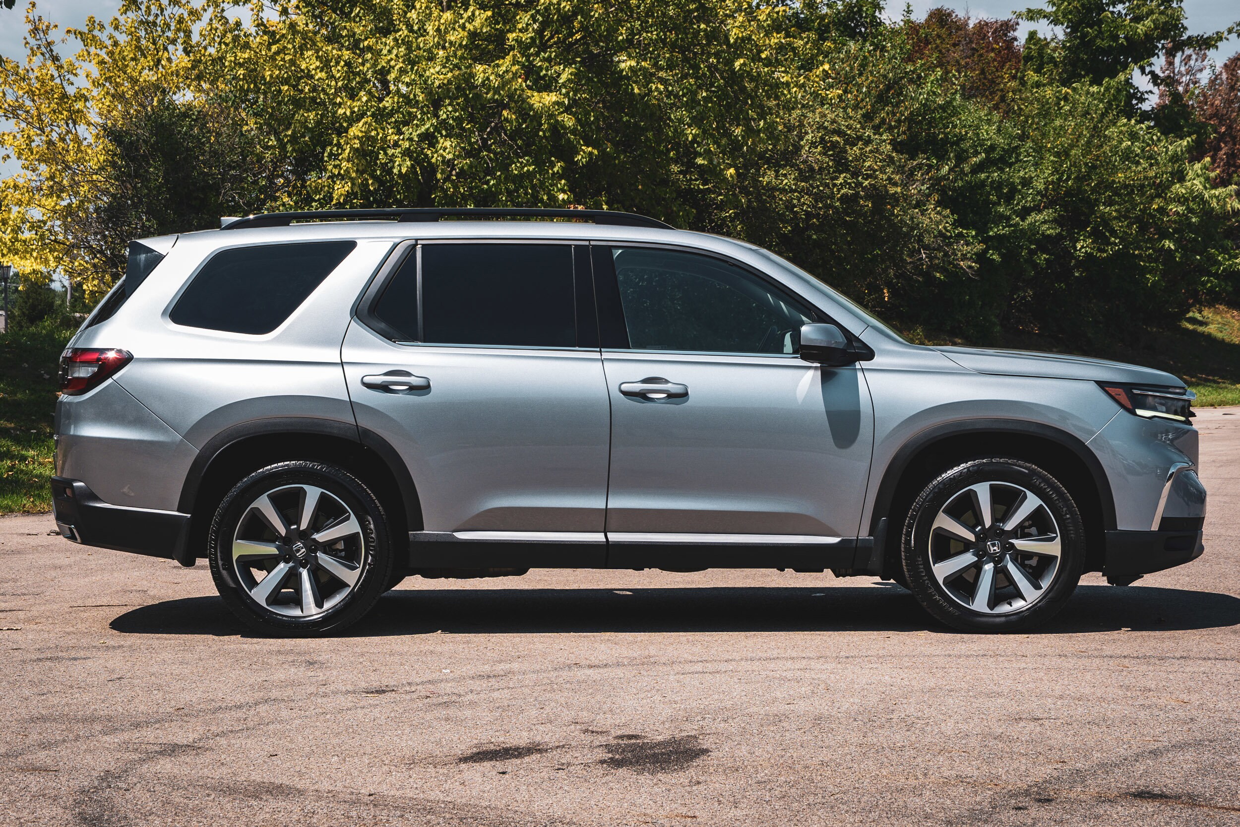 2023 Honda Pilot Elite photo 3