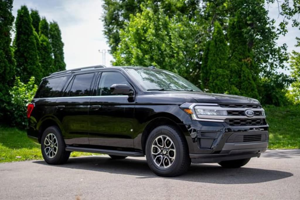 Used 2024 Ford Expedition XLT SUV