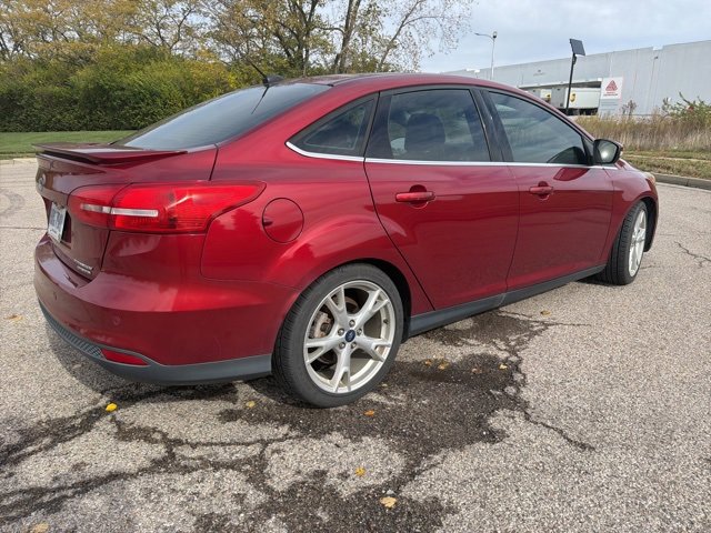 2015 Ford Focus Titanium Sedan photo 2