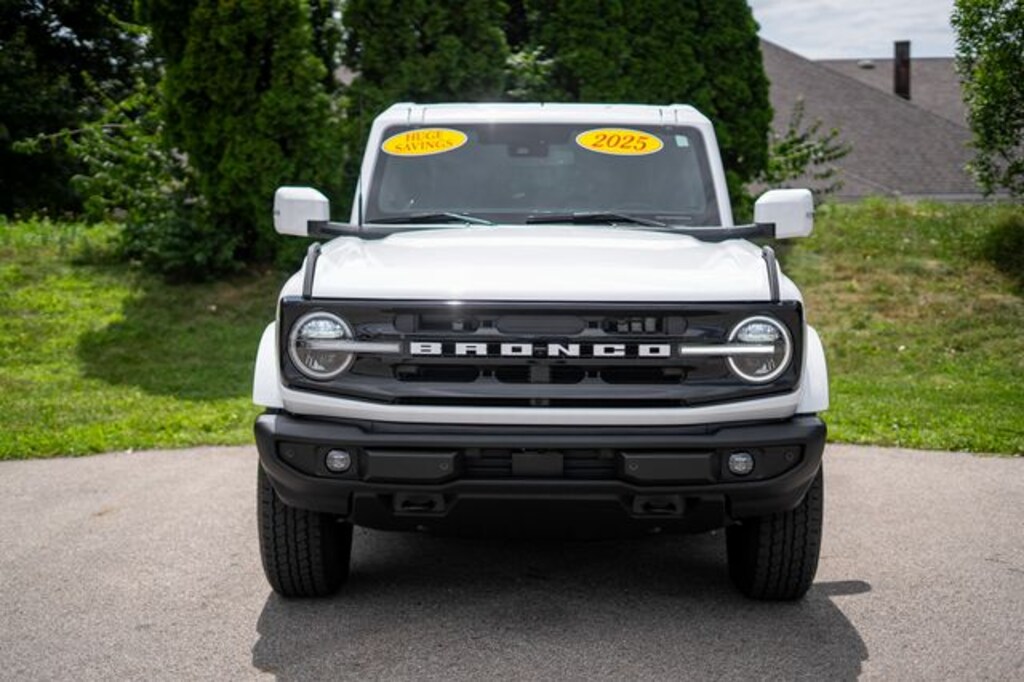 New 2025 Ford Bronco Outer Banks SUV