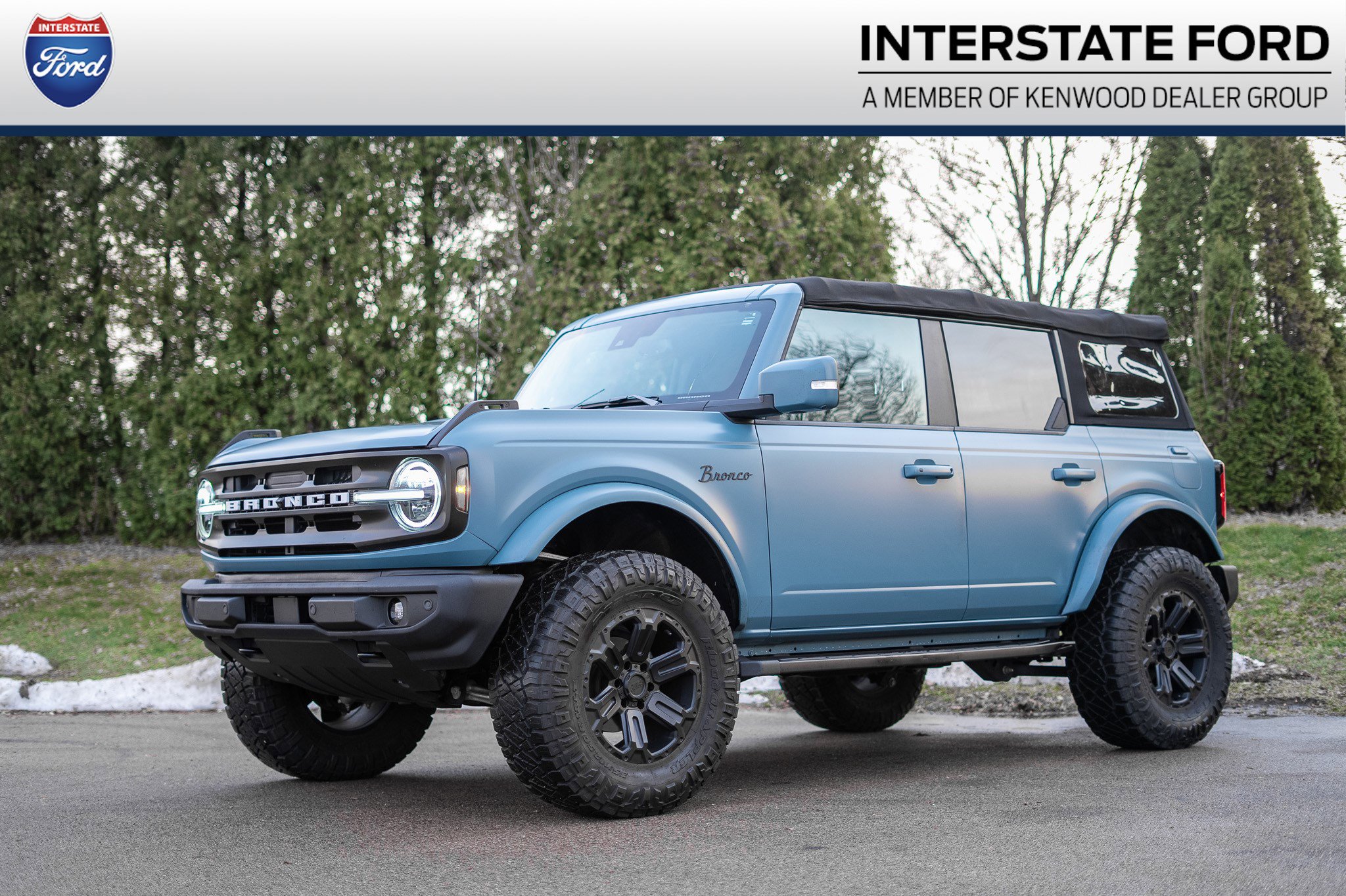 2022 Ford Bronco 4-Door Outer Banks's photo