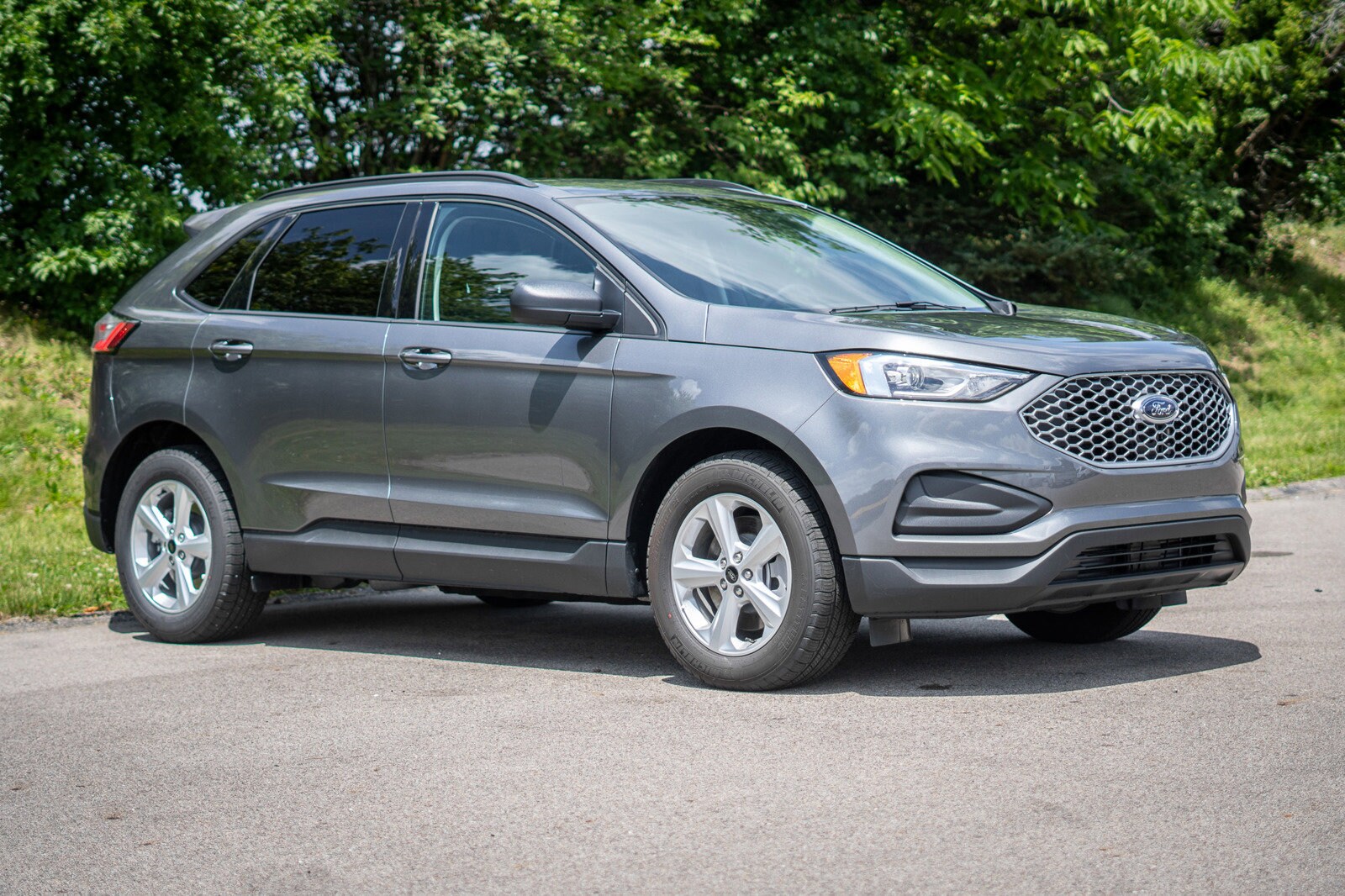 2024 Ford Edge SE photo 3