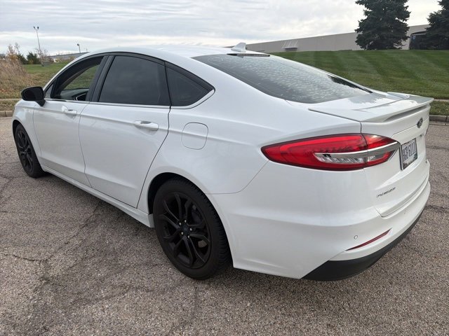 2019 Ford Fusion SE photo 3