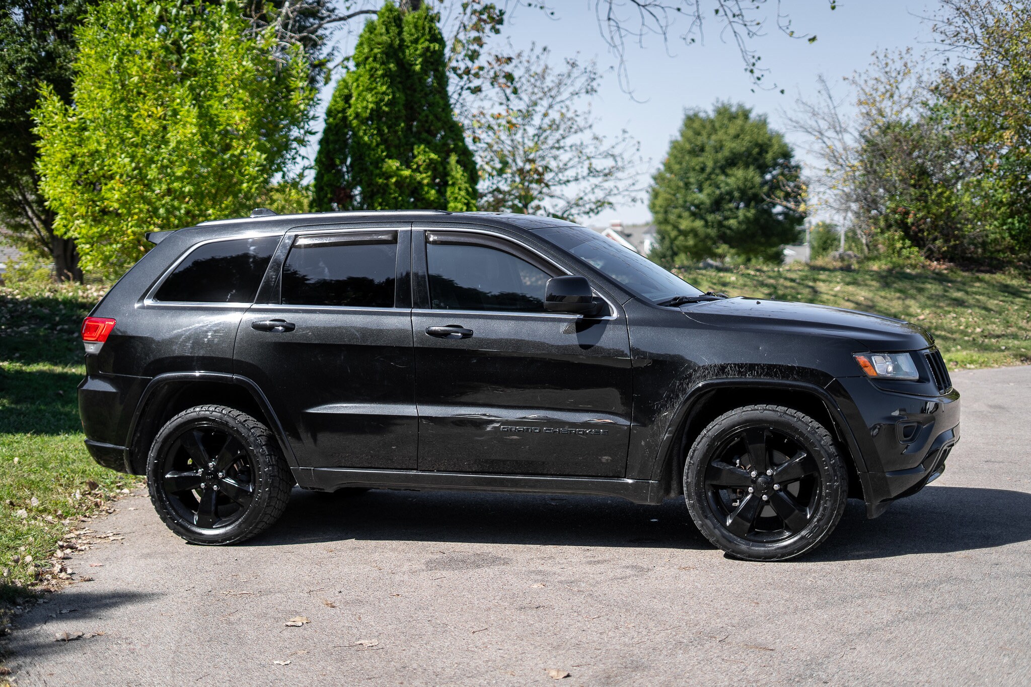 2015 Jeep Grand Cherokee Laredo photo 2