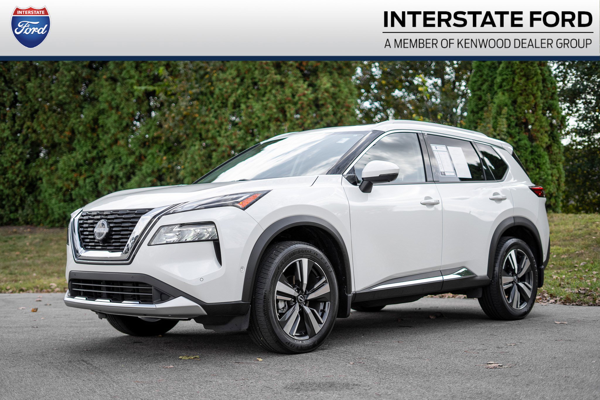 2023 Nissan Rogue Platinum's photo