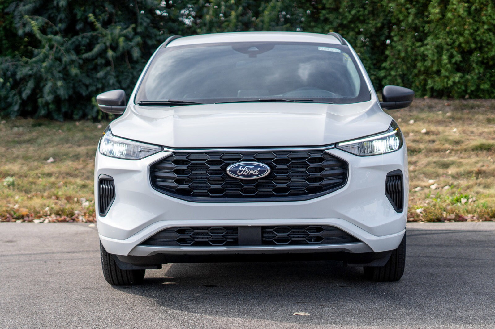 2024 Ford Escape ST-Line photo 2