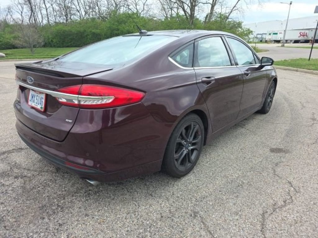 Used 2018 Ford Fusion SE Sedan
