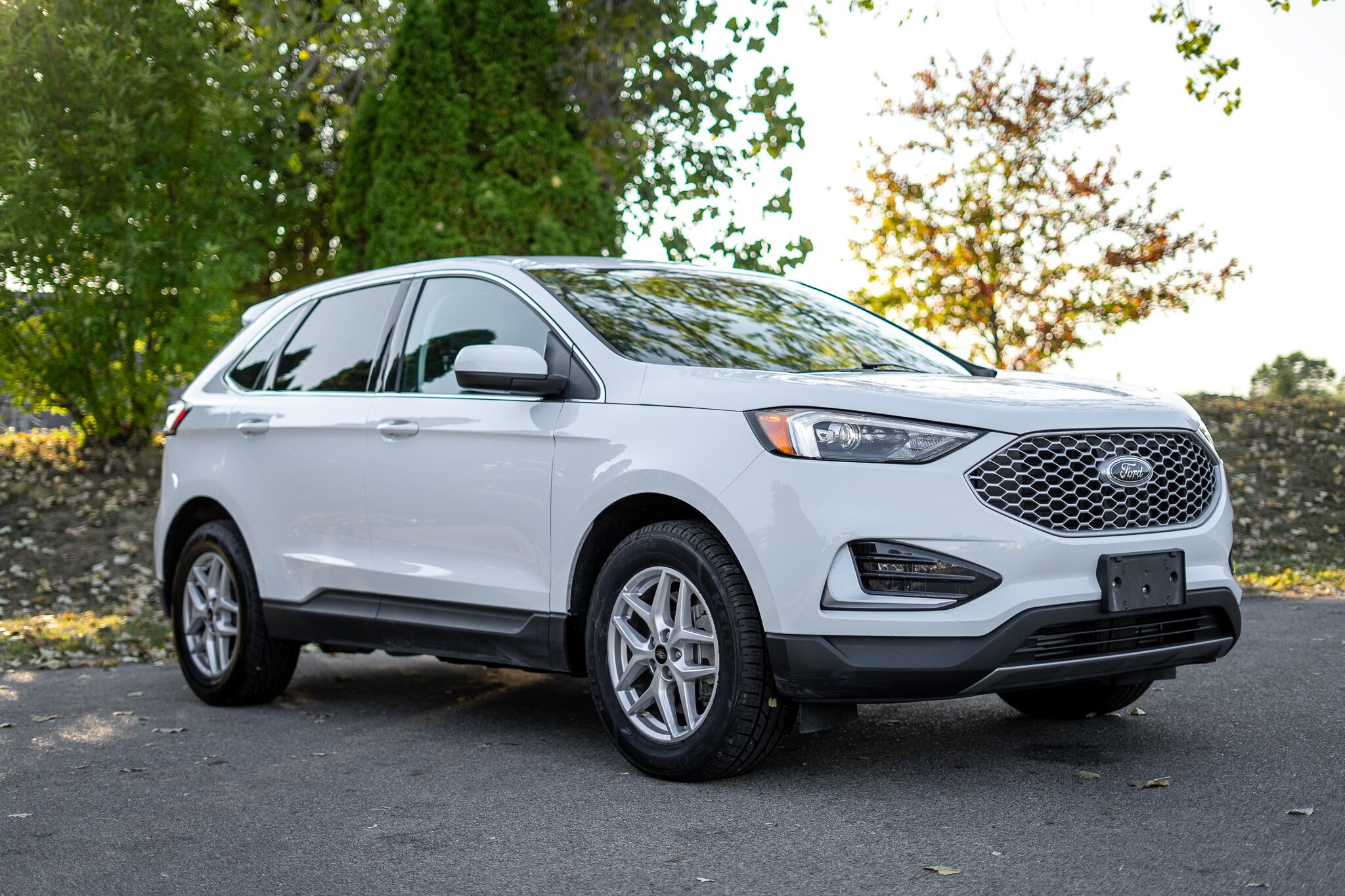 2024 Ford Edge SEL photo 2