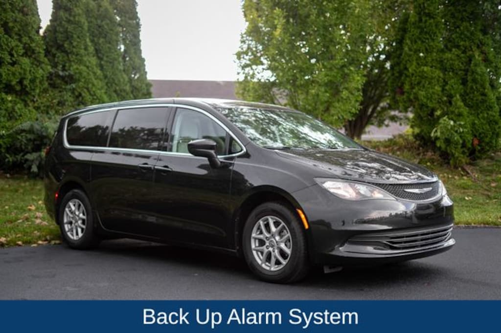 Used 2017 Chrysler Pacifica Touring Van