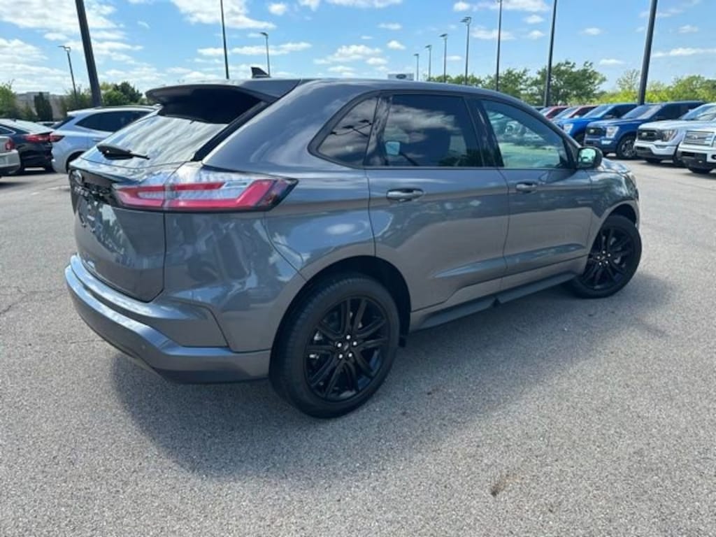 Used 2024 Ford Edge SUV