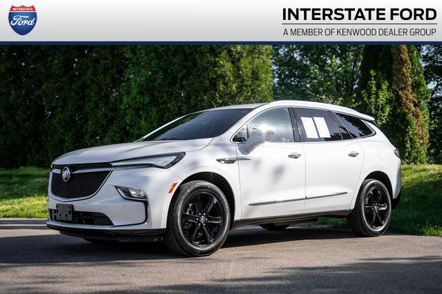 2024 Buick Enclave Essence's photo