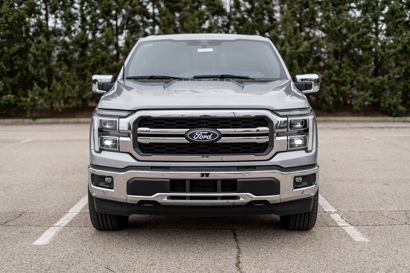 2025 Ford F-150 Lariat photo 2