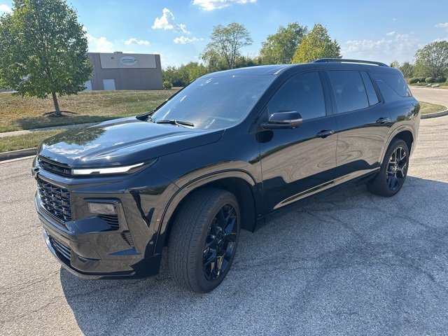 2024 Chevrolet Traverse RS photo 2
