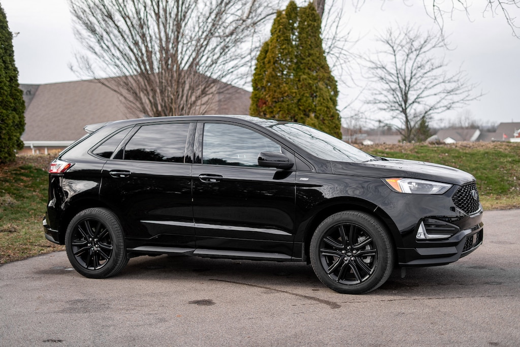 Used 2024 Ford Edge SUV