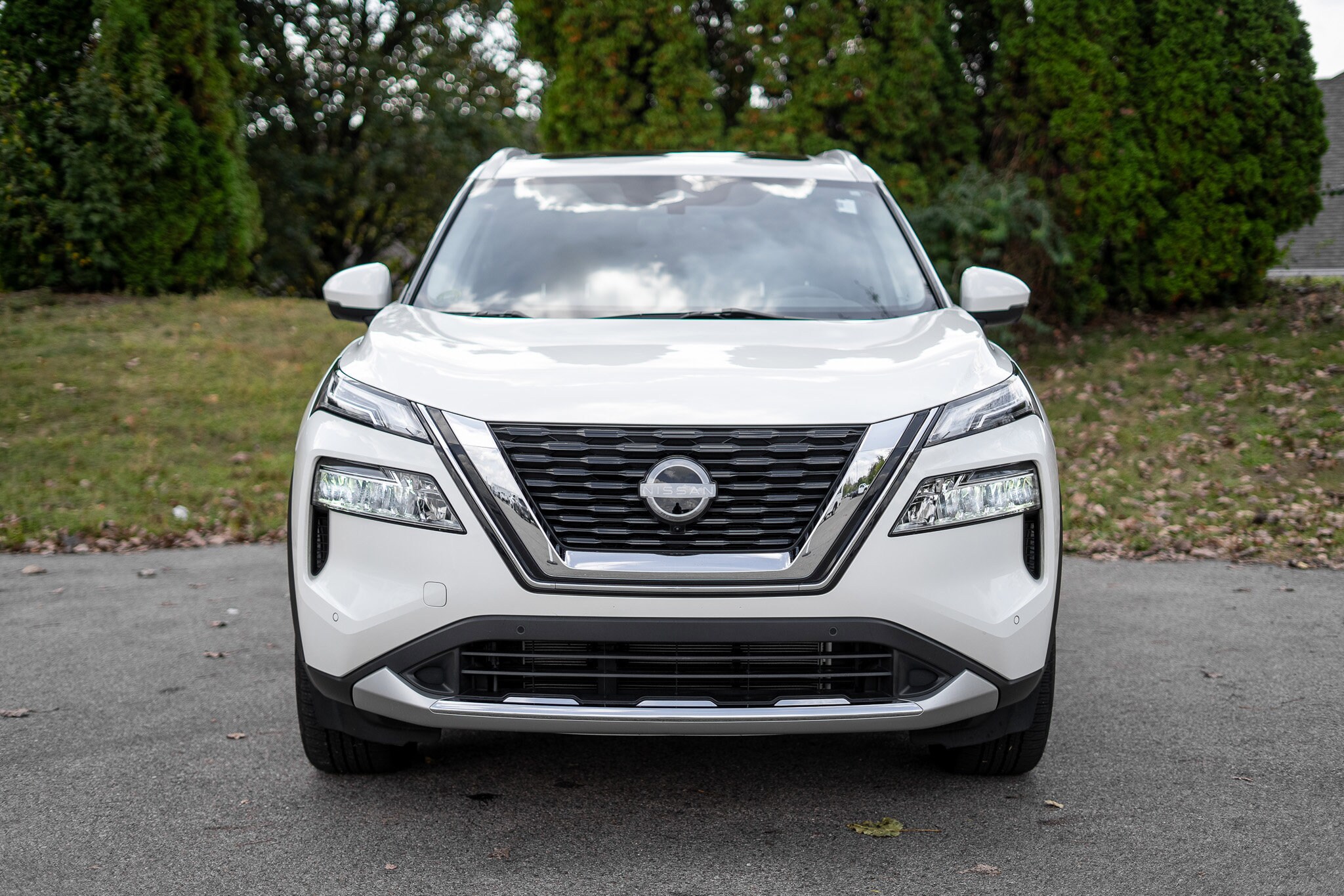 2023 Nissan Rogue Platinum photo 2