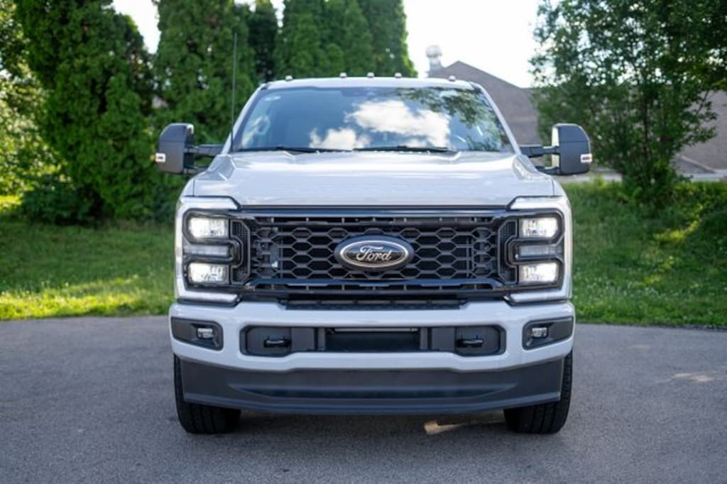 New 2026 Ford F-250SD XLT Truck Crew Cab