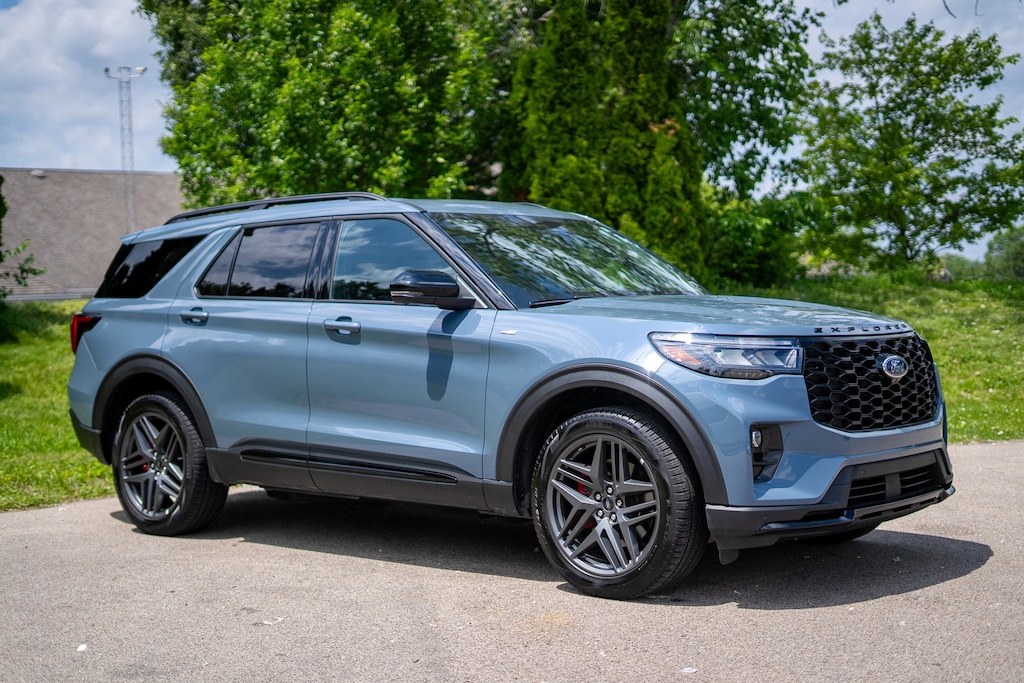 Used 2025 Ford Explorer ST-Line SUV