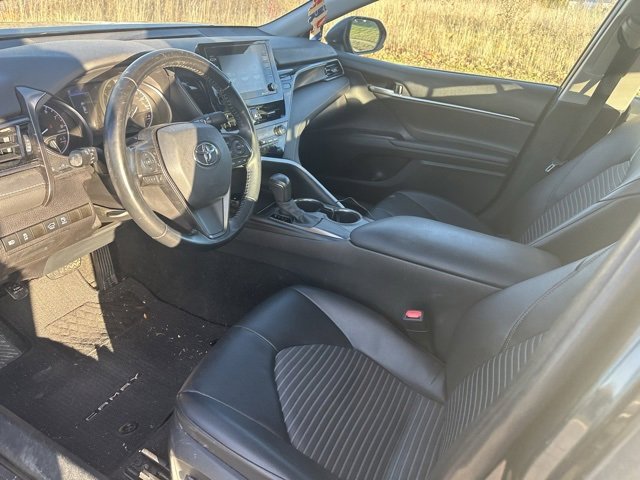 2021 Toyota Camry SE photo 3