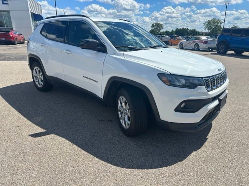 Used 2024 Jeep Compass Latitude SUV