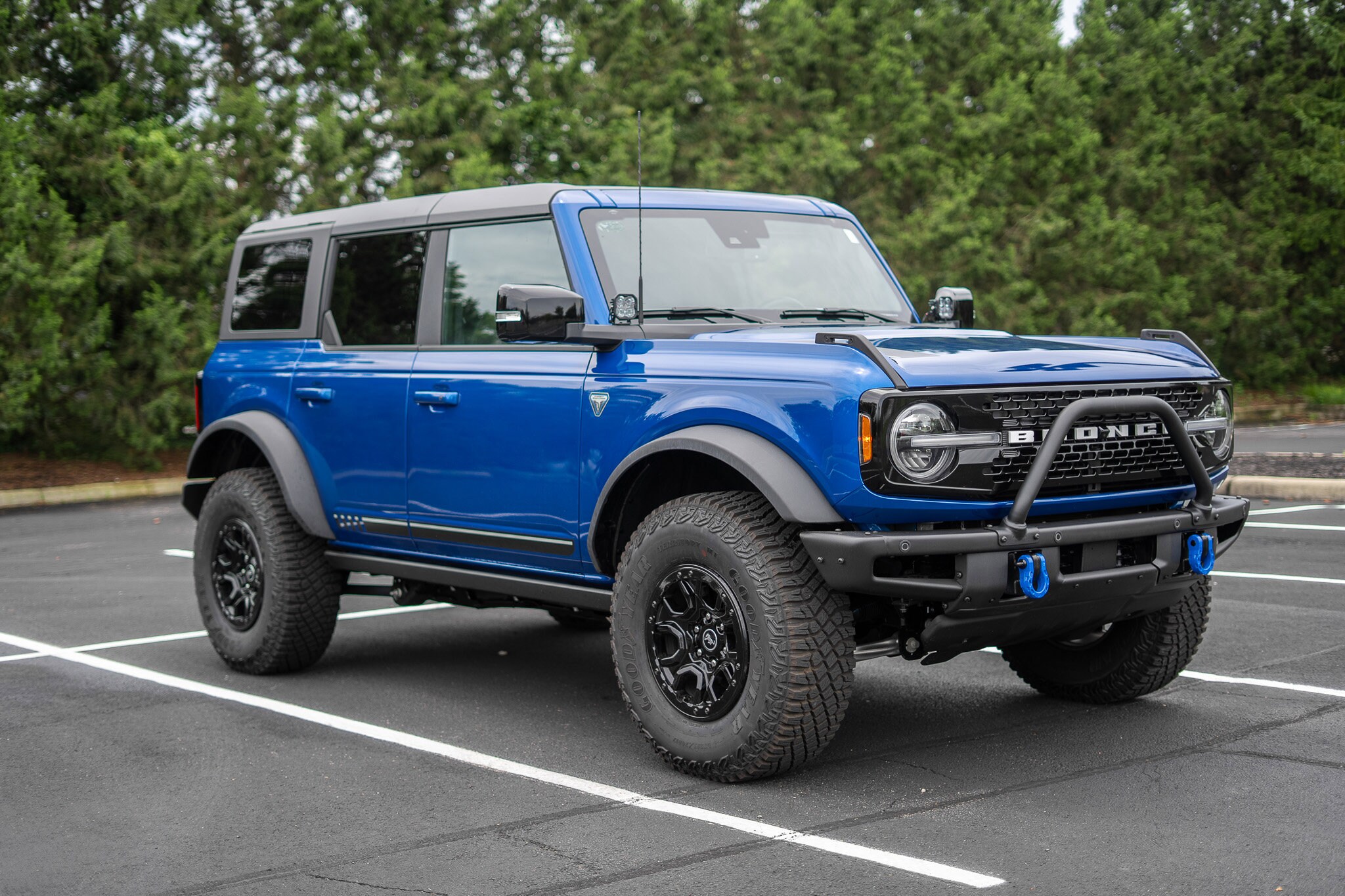 2021 Ford Bronco First Edition photo 3