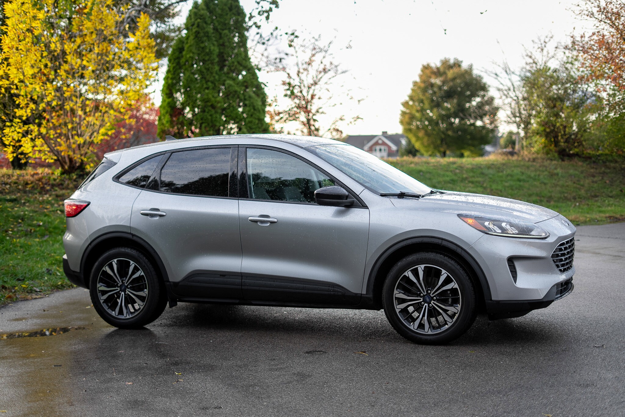 2022 Ford Escape SE photo 3