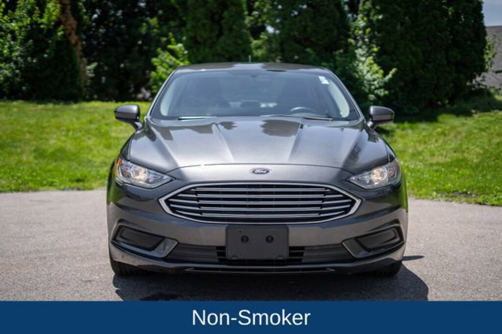 Used 2018 Ford Fusion SE Sedan