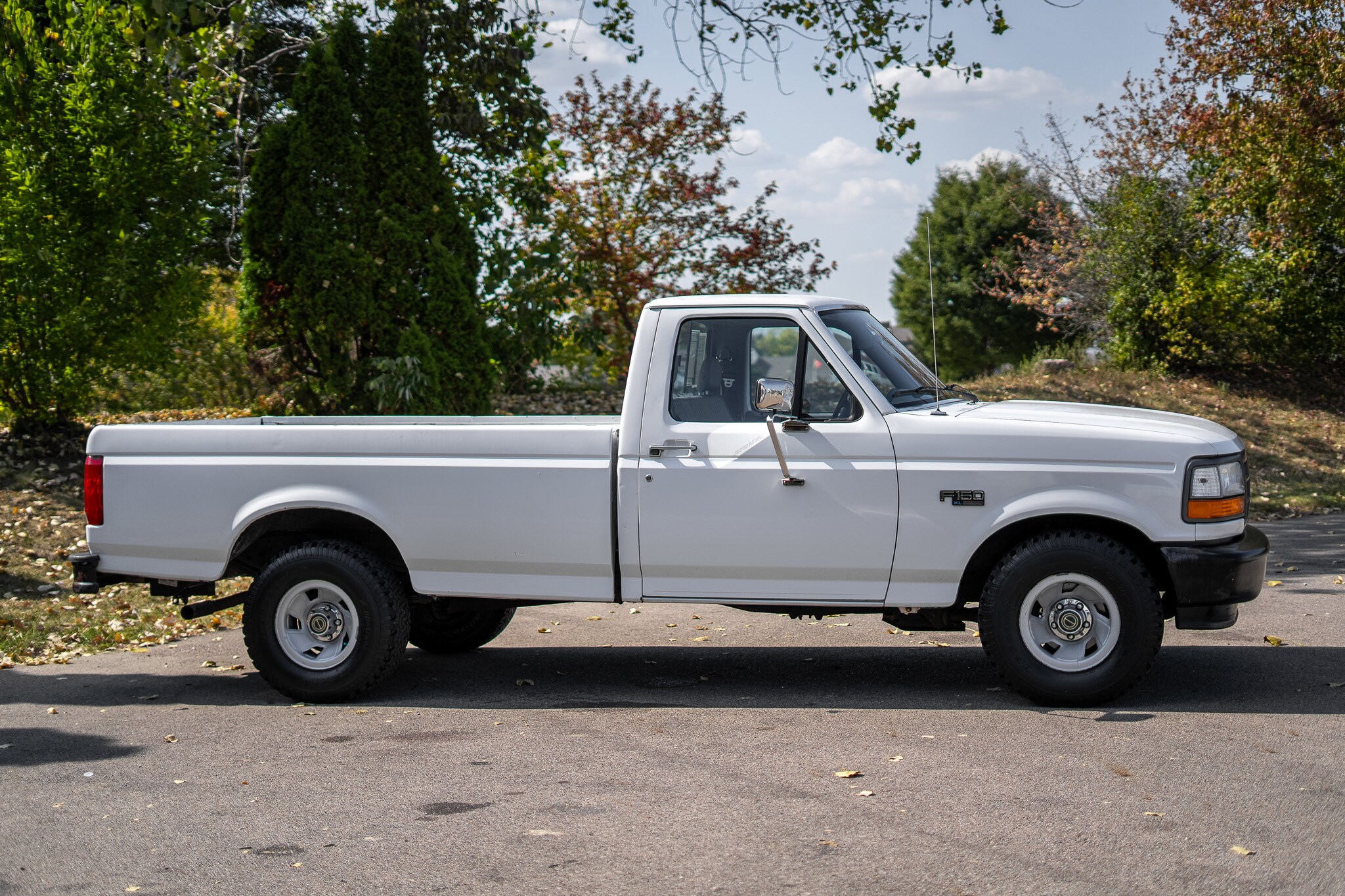 1995 Ford F-150 XL photo 4