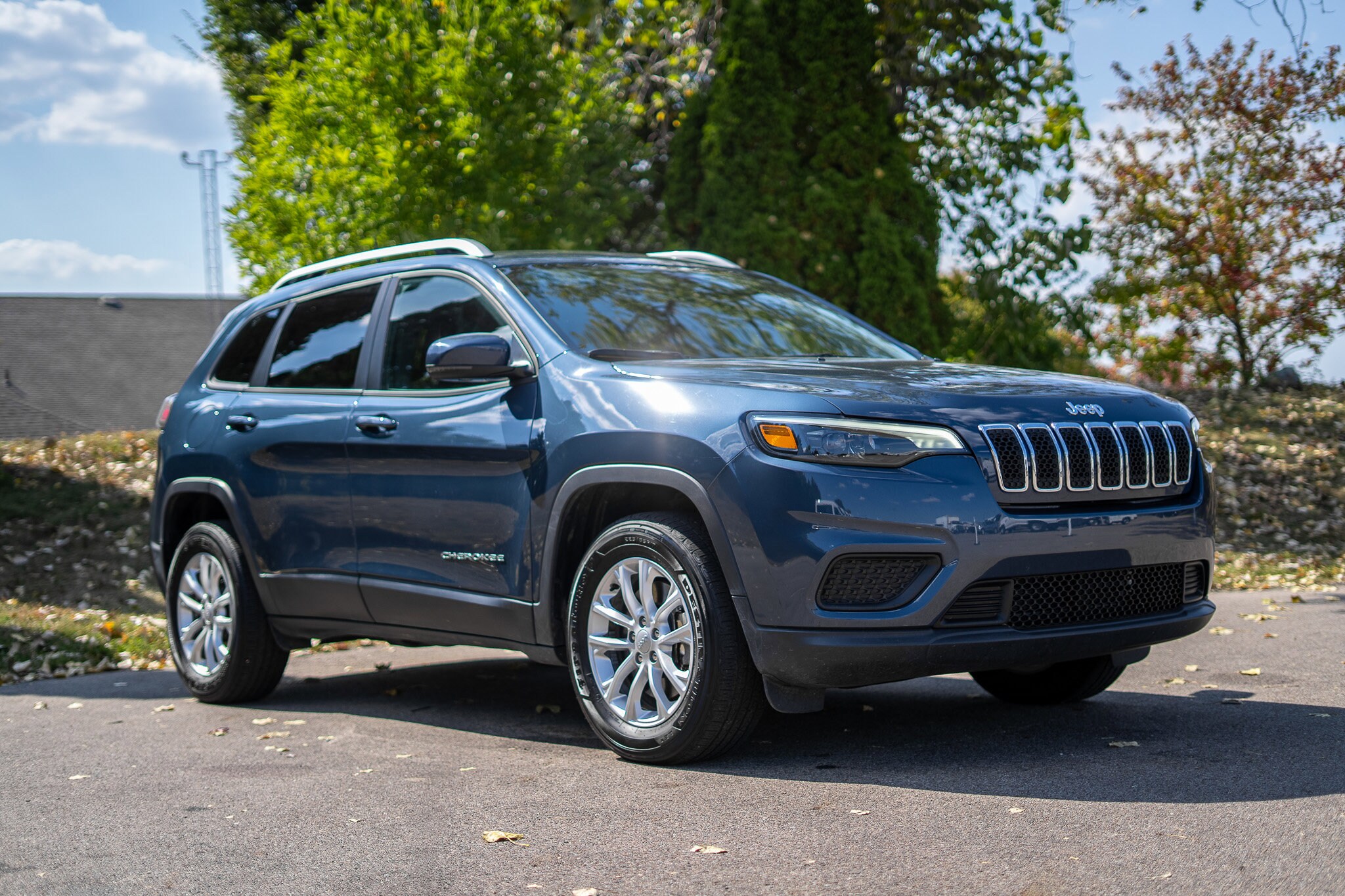 2020 Jeep Cherokee Latitude photo 2