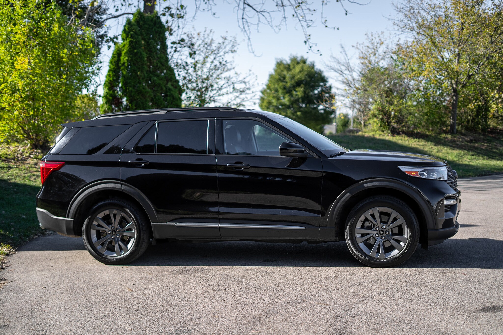 2023 Ford Explorer XLT photo 3