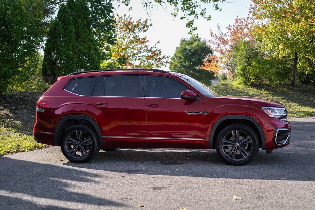 Used 2021 Volkswagen Atlas 3.6L V6 SE w/Technology R-Line 4MOTION SUV
