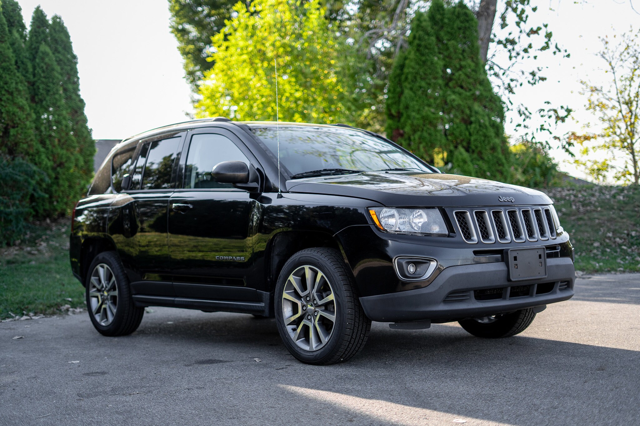 2016 Jeep Compass Sport photo 3