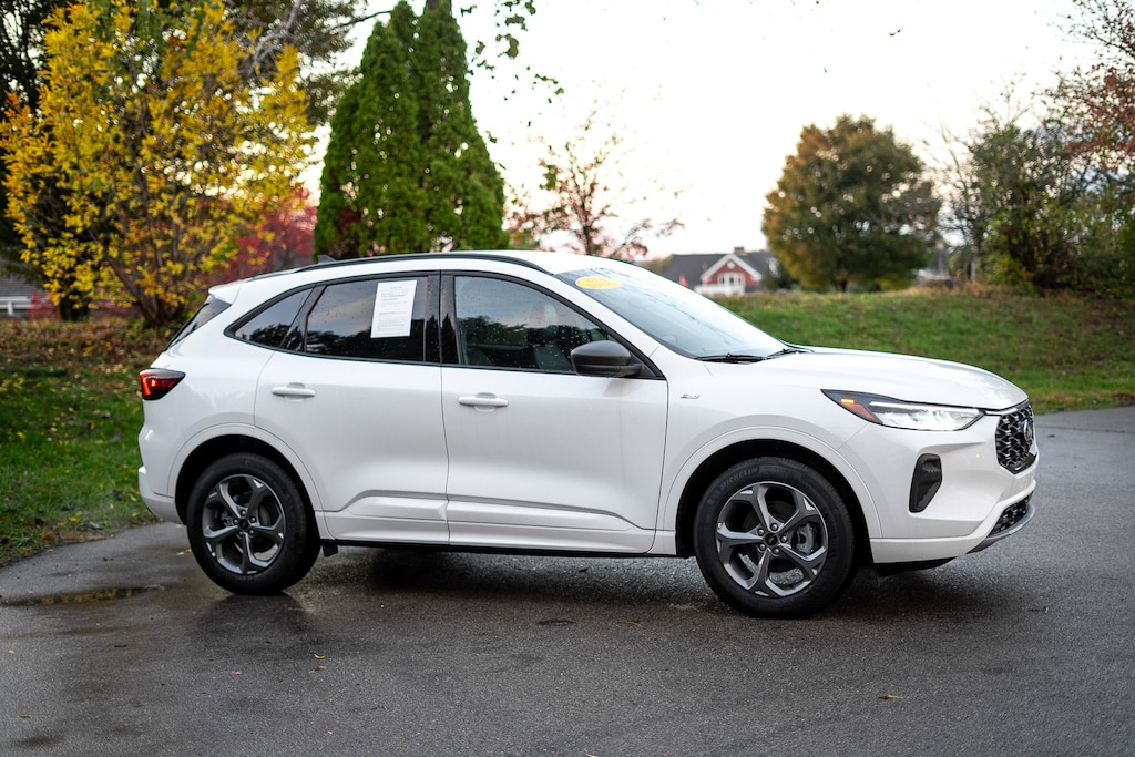 New 2024 Ford Escape ST-Line SUV