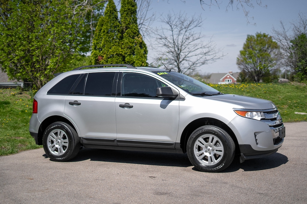 Used 2011 Ford Edge SE SUV