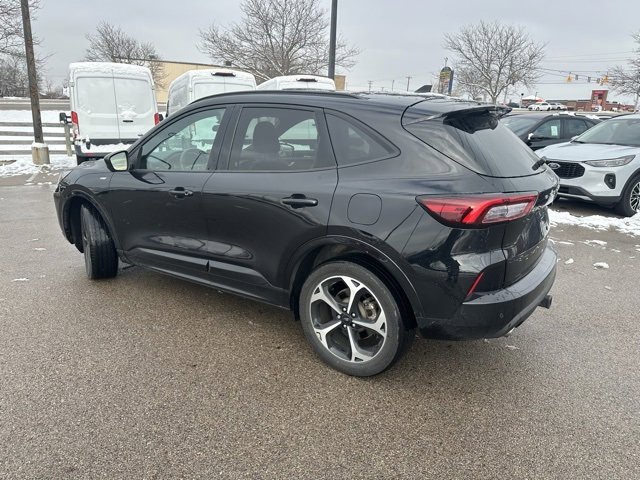 2023 Ford Escape ST-Line Select photo 2