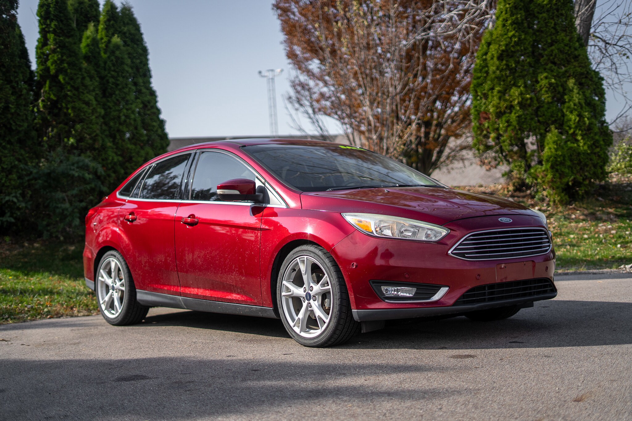 2015 Ford Focus Titanium Sedan photo 3