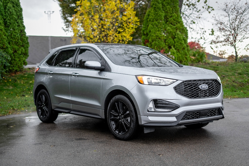Used 2024 Ford Edge  SUV