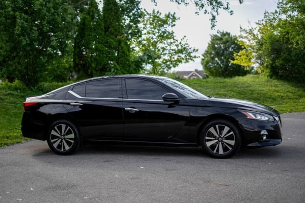 Used 2020 Nissan Altima 2.5 SL Sedan