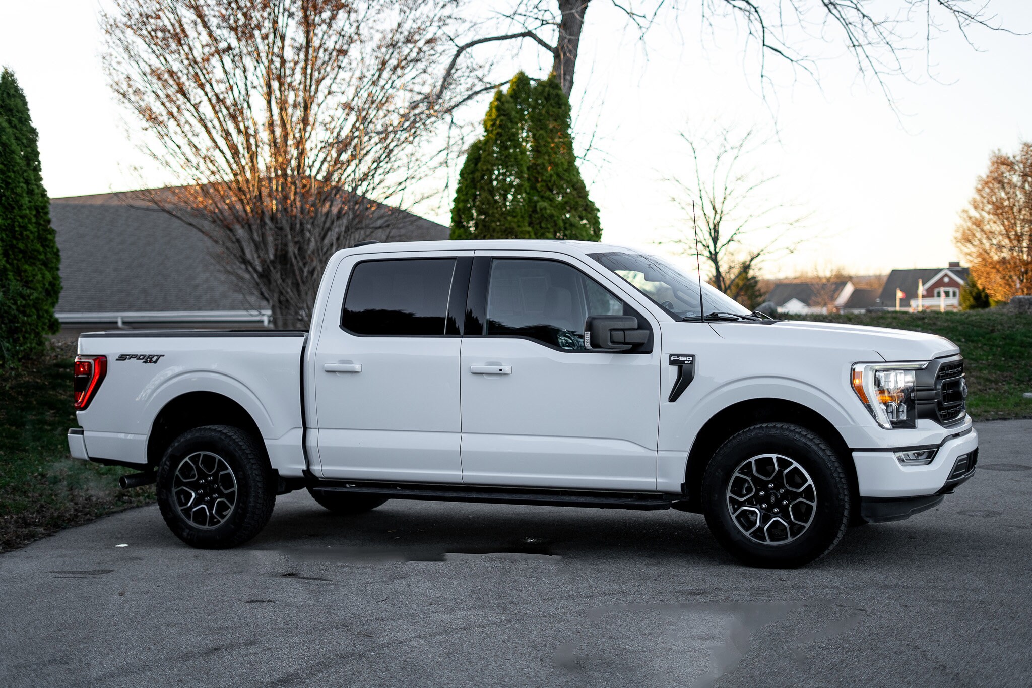 2022 Ford F-150 XLT photo 4