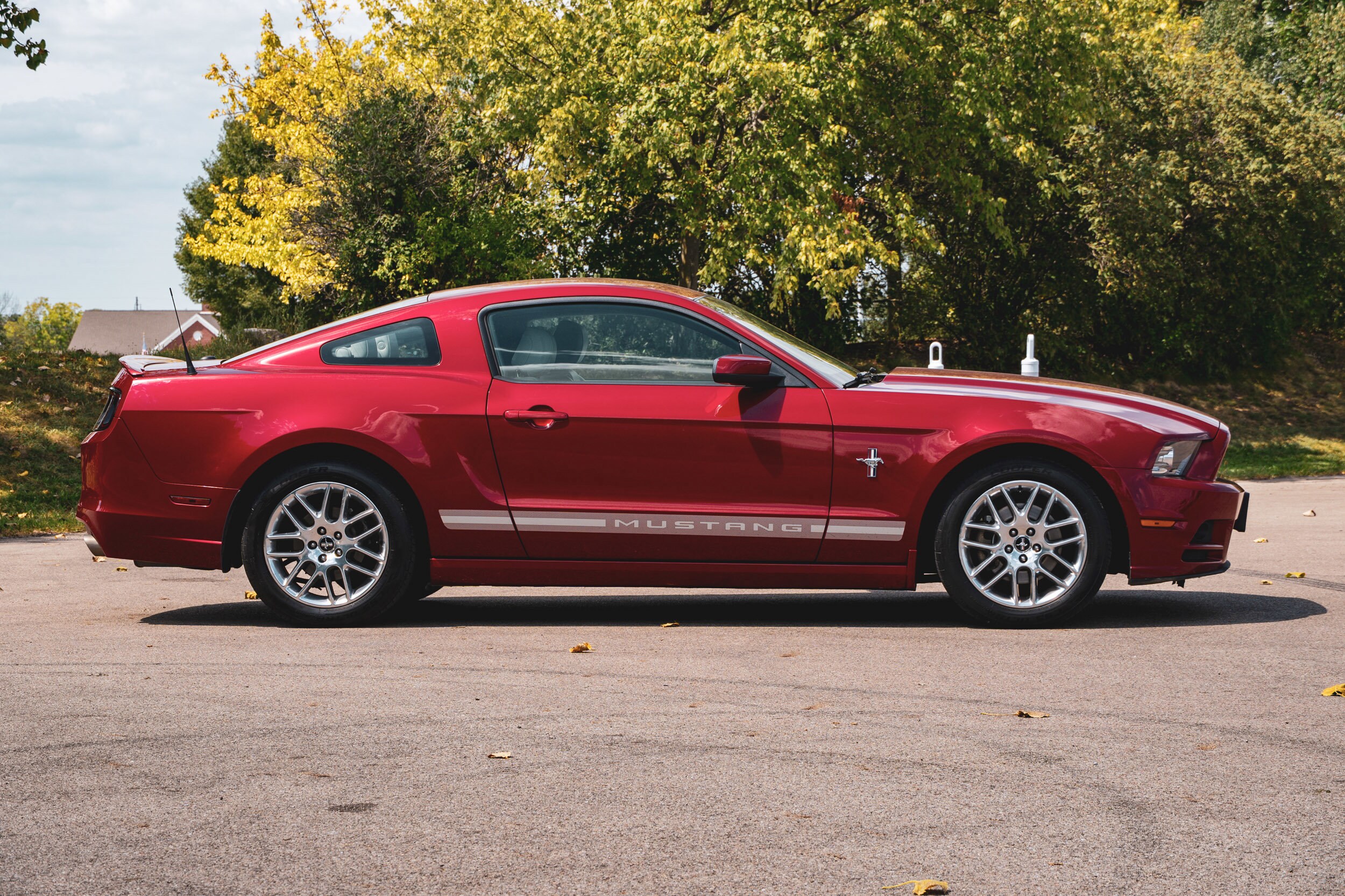 2013 Ford Mustang V6 Premium photo 4