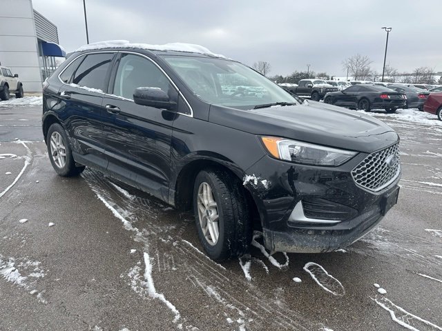 2023 Ford Edge SEL photo 4