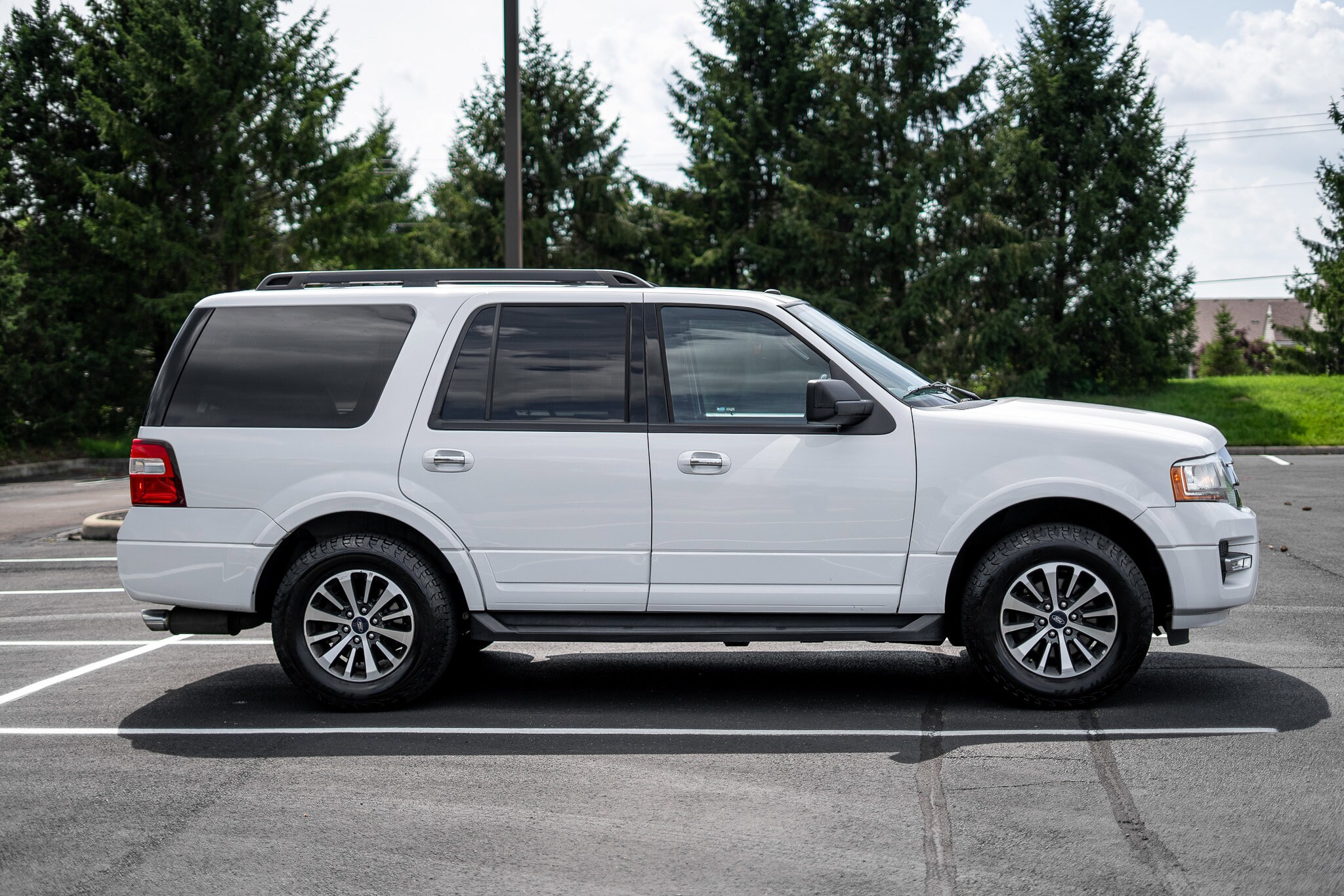 2017 Ford Expedition XLT photo 4