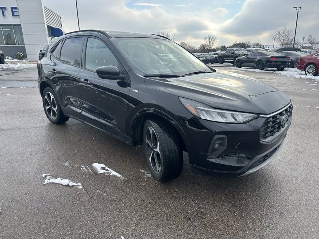 2023 Ford Escape ST-Line Select photo 4